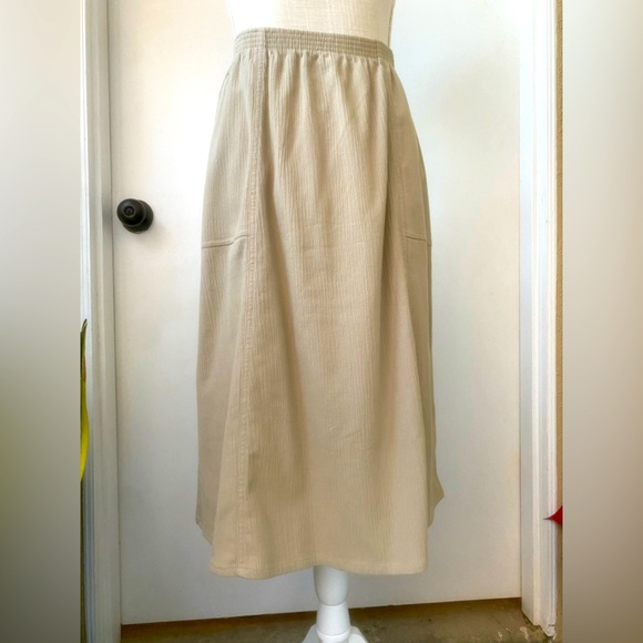 VICKI SKIRT